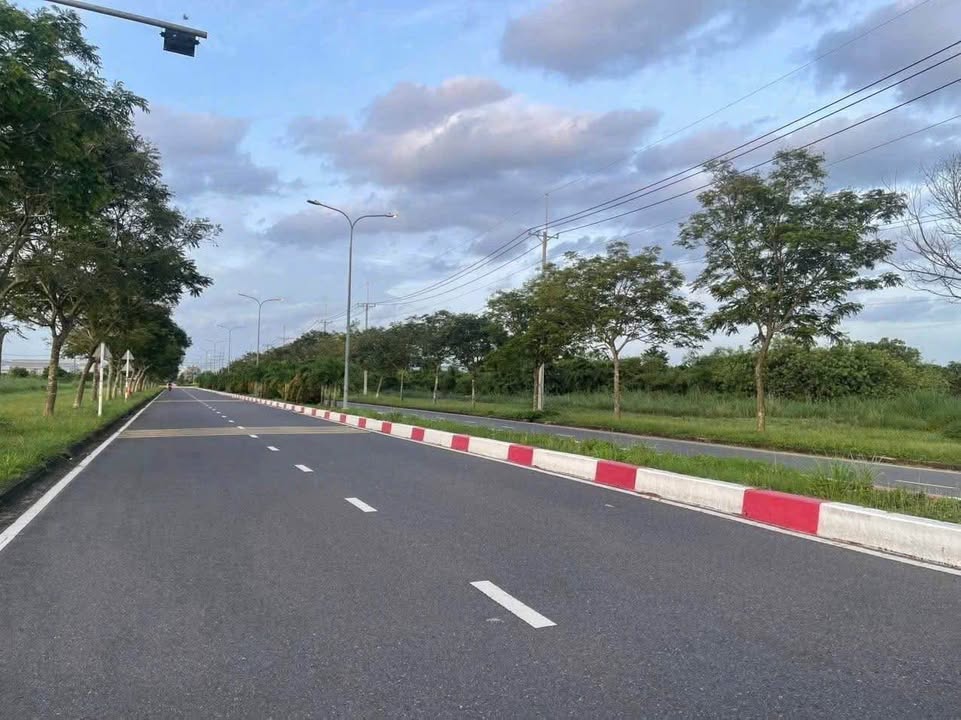 Đất nền góc hai mặt tiền KCN Giang Điền 30.000m² - Giá hấp dẫn chỉ 175 USD/m²!