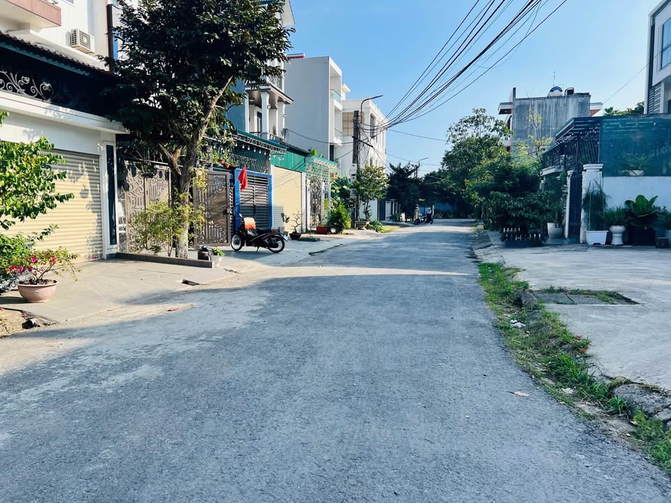 Đất nền 100m² tại Chung cư Hoàng Mai, Đồng Thái - Vị trí đắc địa, cơ hội đầu tư tốt!