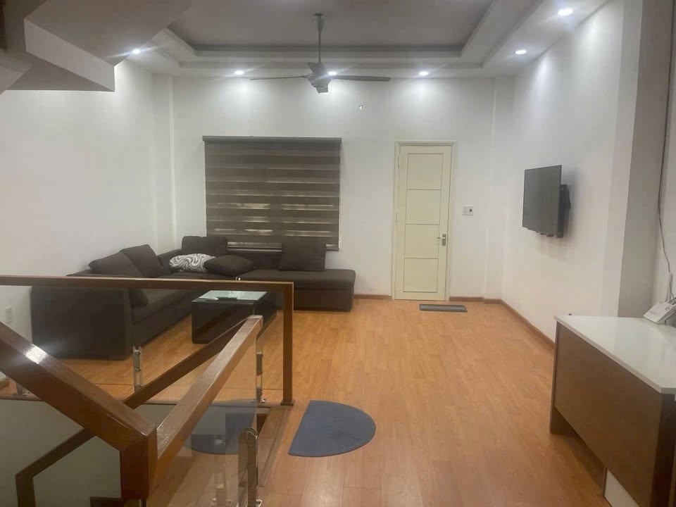 Cho thuê nhà mặt tiền Đống Đa, Đà Nẵng 3 tầng giá 25 triệu - Vị trí đắc địa cho kinh doanh!