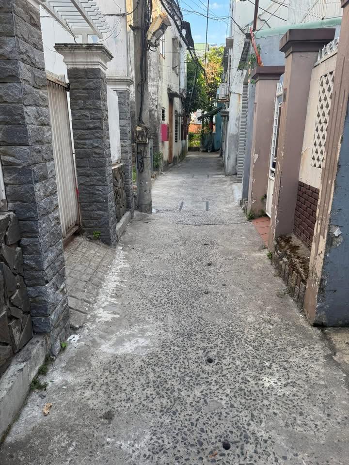 Nhà cho thuê 2,5 tầng Trưng Nữ Vương 30m² - Gần Lê Đình Thám, giá 7.5 triệu/tháng!