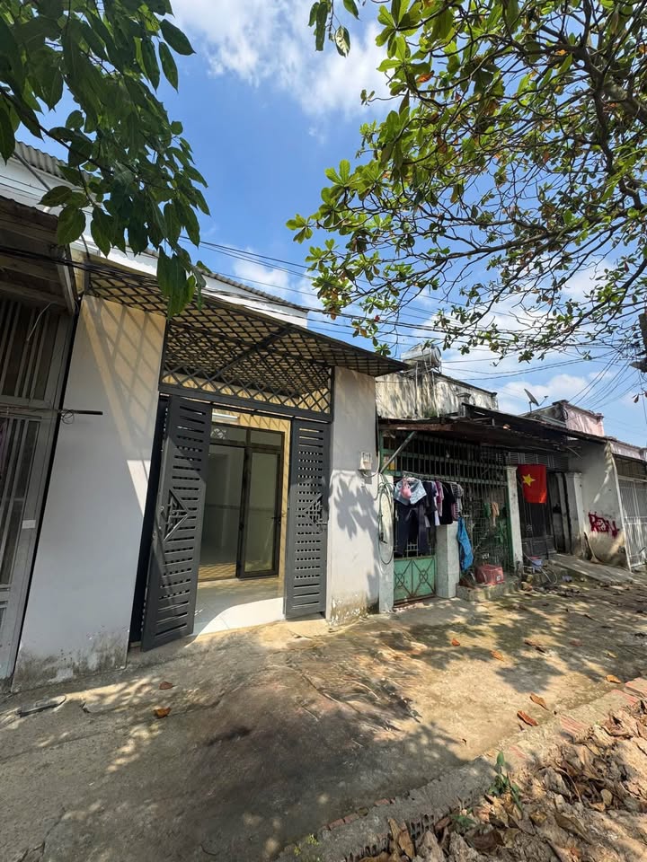 Nhà trệt lửng Bà Điểm 72m² giá 1.8 tỷ - Vào ở ngay!