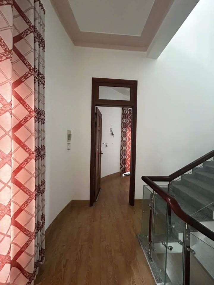 Nhà 3 tầng mặt tiền Hoàng Cầm, Đống Đa, 51.2m² - Cơ hội vàng cho đầu tư!