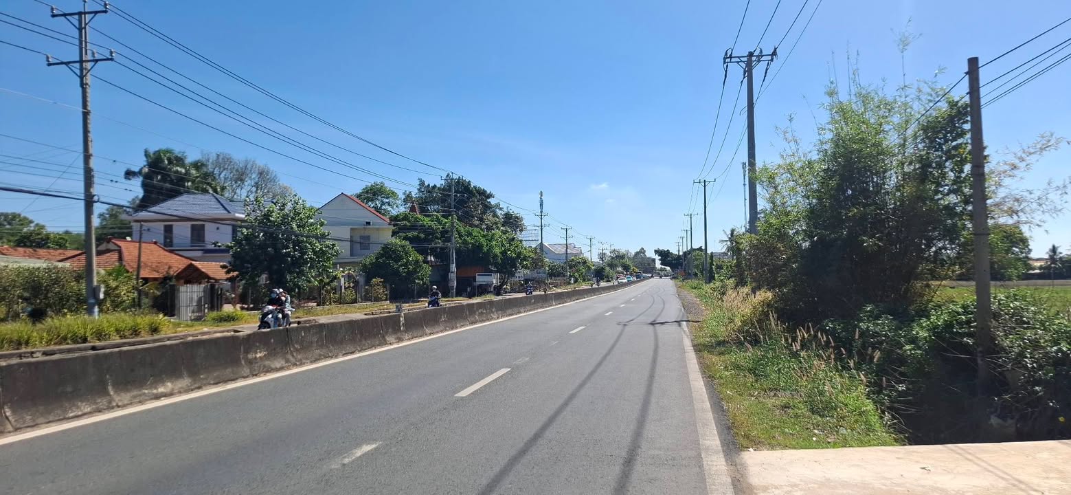 Đất nền Quốc Lộ 22B, Hiệp Thạnh, Gò Dầu 200m² - Giá chỉ 5.2 tỷ, thương lượng nhẹ!