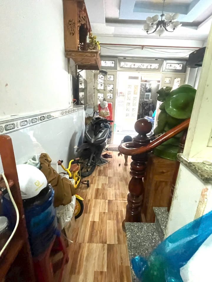 Nhà 3 tầng Hiệp Thành 45, Quận 12, 24.5m² - Giá chỉ 1.69 tỷ, sổ hồng chính chủ!
