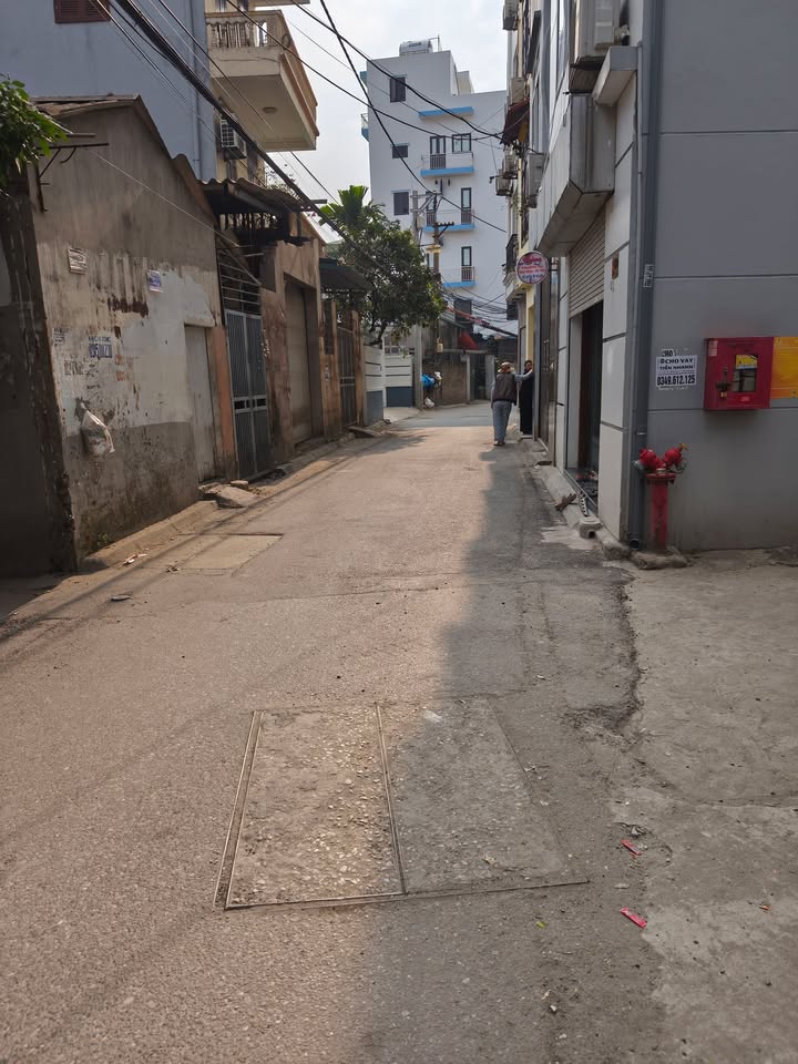 Đất Cự Khối Long Biên 55m² giá 6.9 tỷ - Ô tô vào tận đất, tiềm năng đầu tư cao!