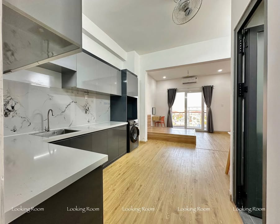 Căn hộ dịch vụ Tân Phú 1PN - Thiết kế đẹp, ban công lớn, vào ở ngay!