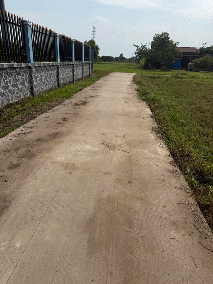 Đất nền Tân Phú, Đức Hòa 975m² giá 8.69 tỷ - Mặt tiền đường đan, thương lượng ngay!