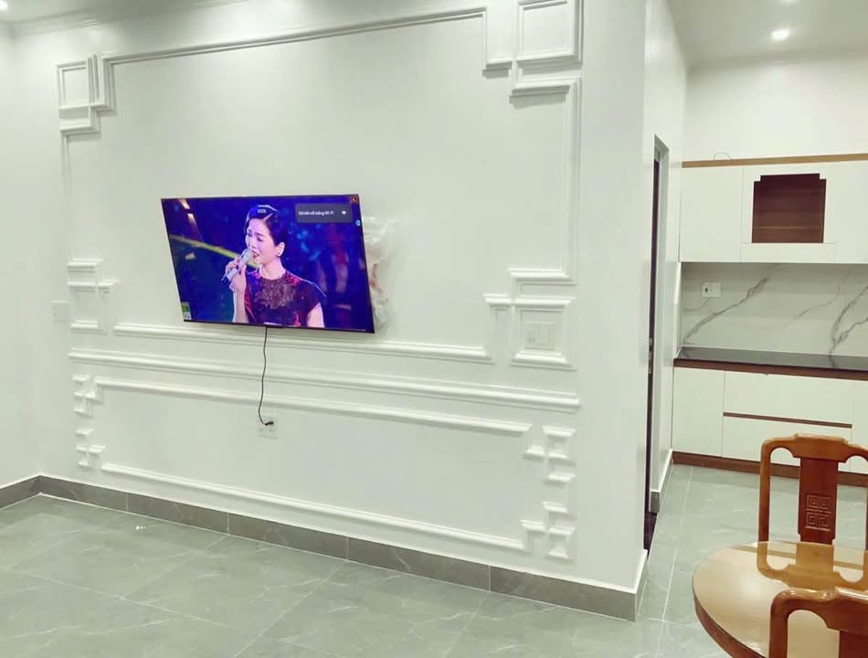 Nhà 3 tầng Phú Thượng 98m² giá 3.2 tỷ - Sân ô tô thoáng mát!