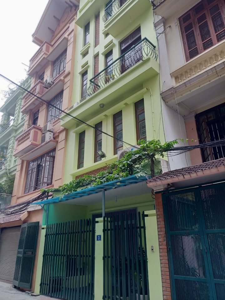 Nhà riêng Phan Văn Trường, Cầu Giấy 58m² giá 14.8 tỷ - Lô góc thông thoáng gần phố!