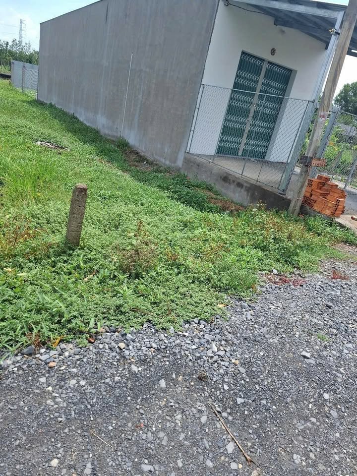 Đất thổ cư 100% tại Tân Nhựt, Bình Chánh 348m² - Giá chỉ 1.1 tỷ, thương lượng chính chủ!