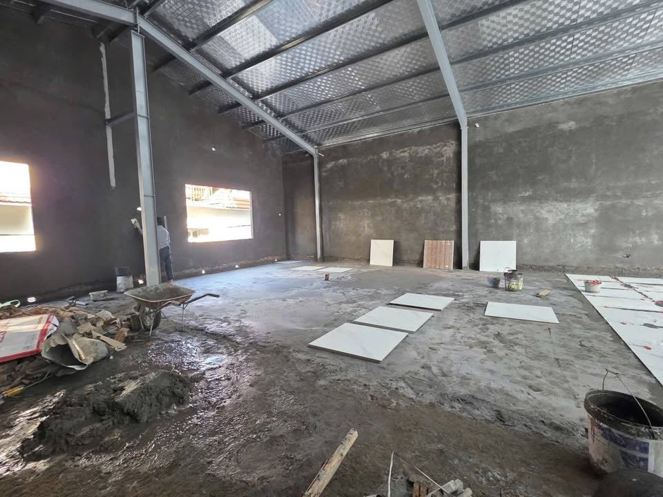 Cho thuê nhà mặt phố Nguyễn Văn Cừ, Long Biên 200m² giá 170 triệu - Kinh doanh lý tưởng!