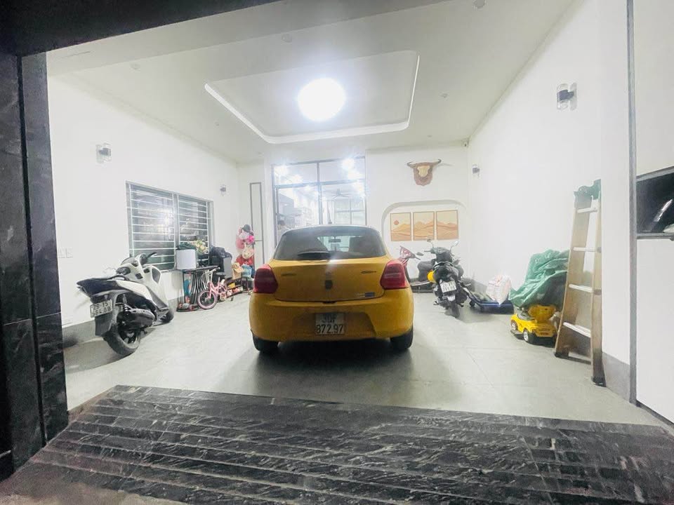 Nhà Lô Góc 89m² 6 Tầng Phố Lê Trọng Tấn - Ô Tô Để Trong Nhà