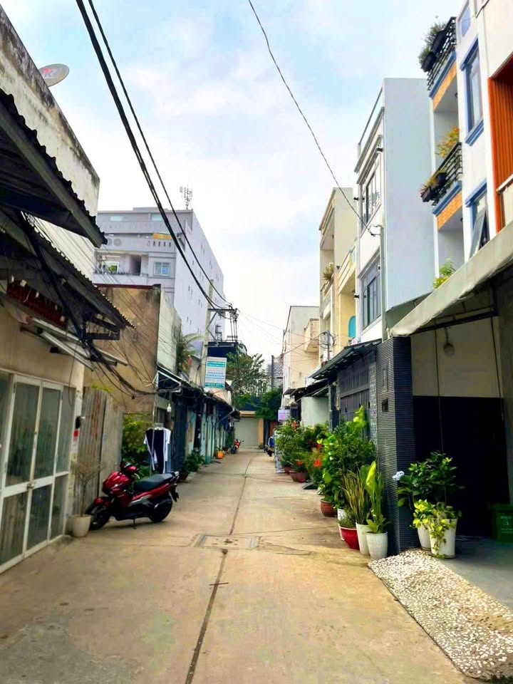 Đất Hẻm Xe Hơi Đường Số 16, Phường Bình Hưng Hòa, Quận Bình Tân - Diện Tích 92m², Giá 5.8 Tỷ Thương Lượng!