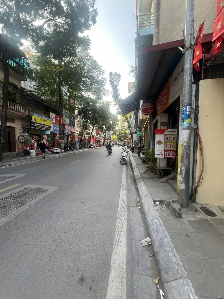 Nhà Mặt Phố Thụy Khuê 130m² giá 45 tỷ - Kinh doanh tốt tại Ba Đình!