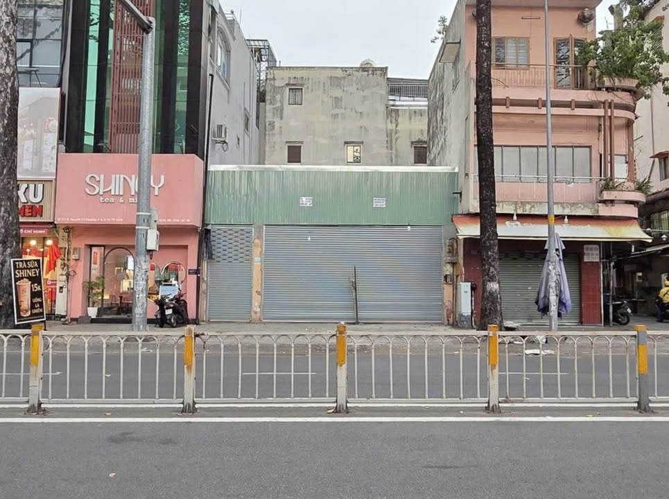 Mặt bằng cho thuê mặt tiền Nguyễn Tri Phương, Quận 10, 108m² - Giá chỉ 90 triệu/tháng!