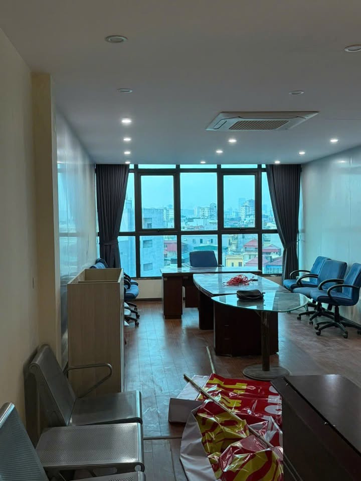 Cho thuê văn phòng từng tầng Tòa nhà 8 tầng Đại Kim 65m² - Không gian làm việc lý tưởng!