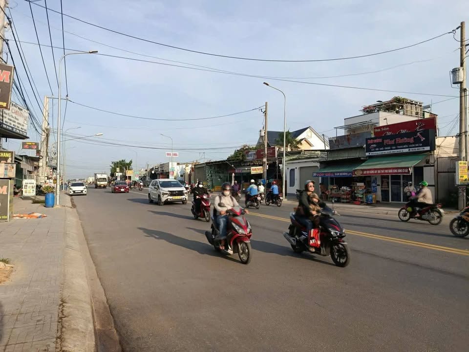 Nhà Mặt Tiền Võ Thị Sáu Tân Khánh 200m² giá 6.9 tỷ - Kinh doanh đa ngành nghề