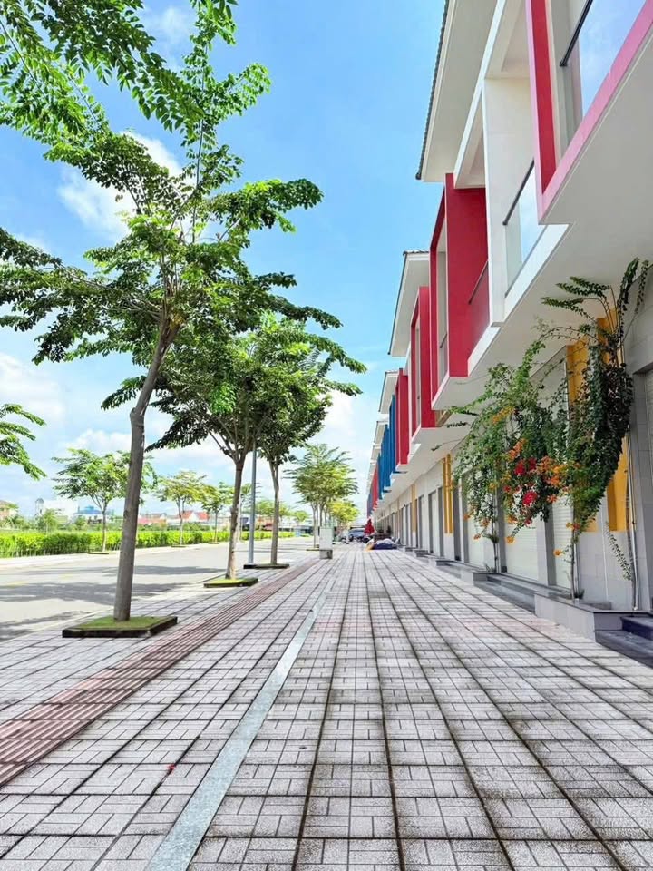 Shophouse Villa Vĩnh Tân 168m² giá 5.48 tỷ - Đối diện TTTM 5.2ha!