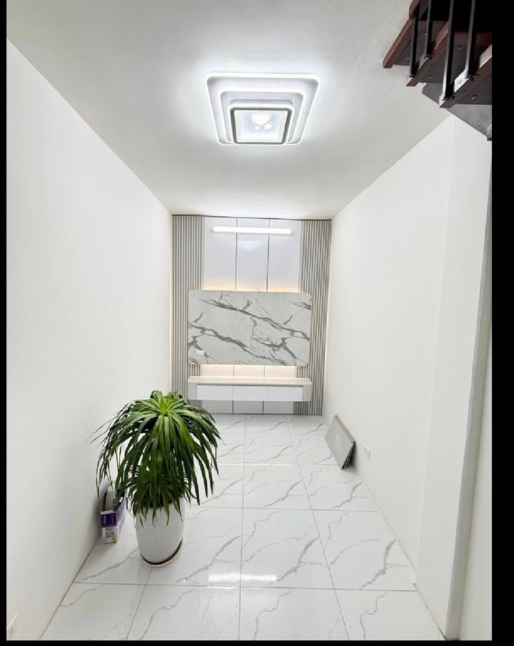 Nhà 5 tầng Ba Đình 16m² giá 3 tỷ - Sổ đỏ chính chủ, vị trí đắc địa!