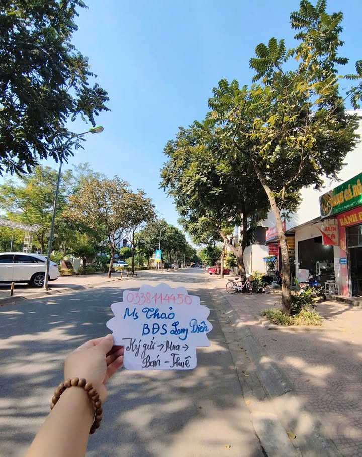 Nhà Kim Quan Long Biên 35m² giá 2 tỷ - Không gian thoáng đãng, gần hồ điều hòa!