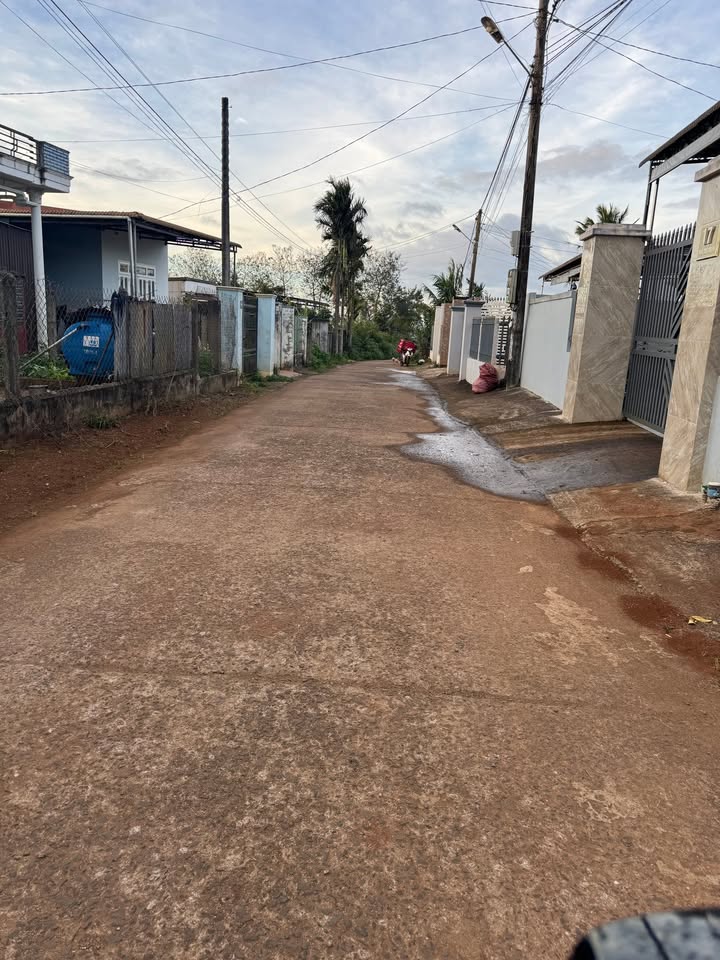 Bán FrontHouse mặt tiền đường Ngô Thị Nhậm, 245m² giá 1.9 tỷ - Kinh doanh thuận lợi!