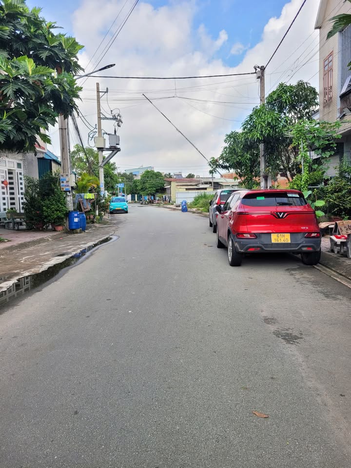 Đất nền Dĩ An 89m² giá 4.75 tỷ - Sổ hồng riêng, thổ cư 100%!