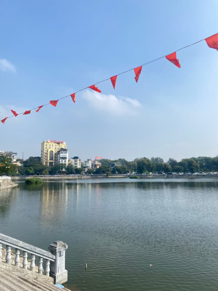 Đất mặt tiền 4m phường Phương Liên, Đống Đa, 40m² - Ô tô đỗ cổng, an ninh tốt!