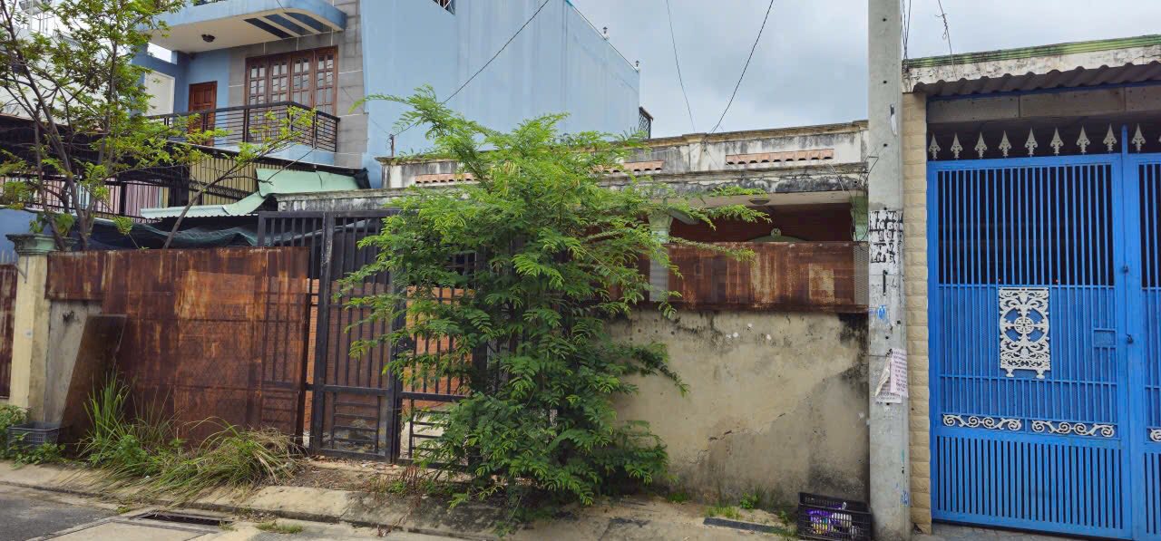 Nhà mặt tiền khu phố 3 Thị Trấn Hóc Môn 180m² giá 7.9 tỷ - Sổ hồng chính chủ!