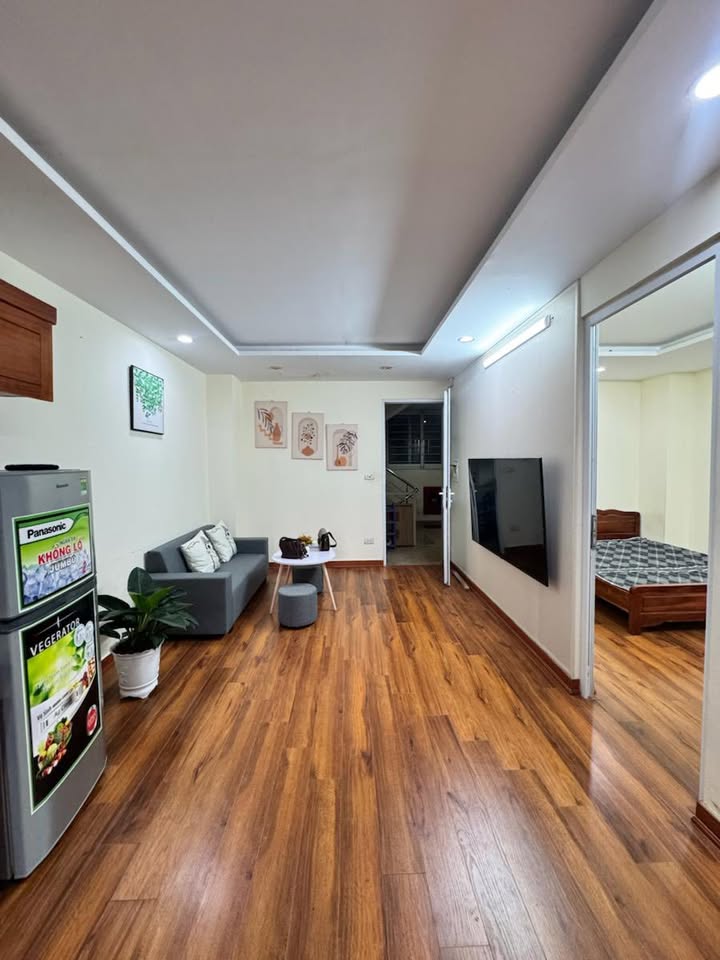 Căn hộ CCMN Hoàng Hoa Thám 60m² giá 3.5 tỷ - Nhà đẹp, thoáng mát, vào ở ngay!