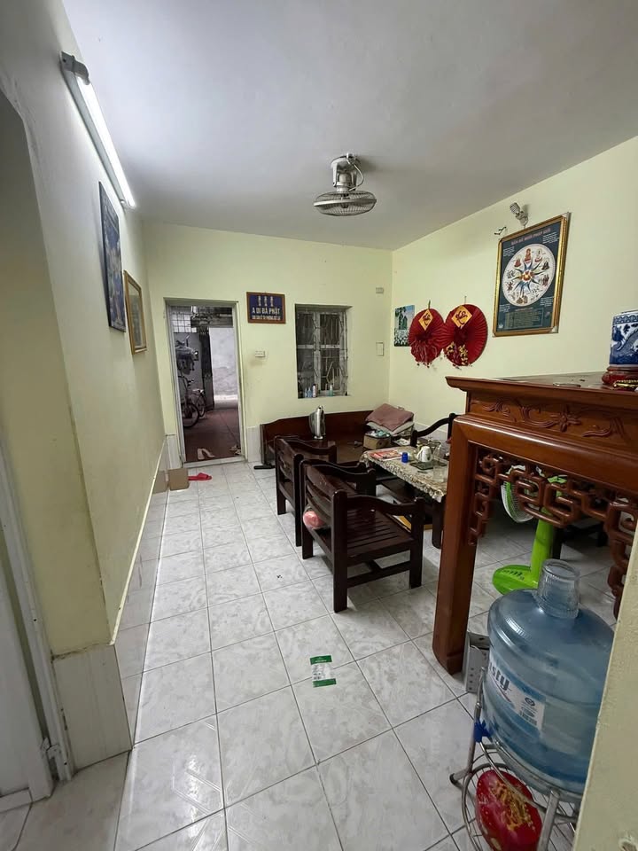 Căn hộ tập thể tầng 1 Mai Động 39m² giá 4.2 tỷ - Sổ đỏ chính chủ, thương lượng ngay!