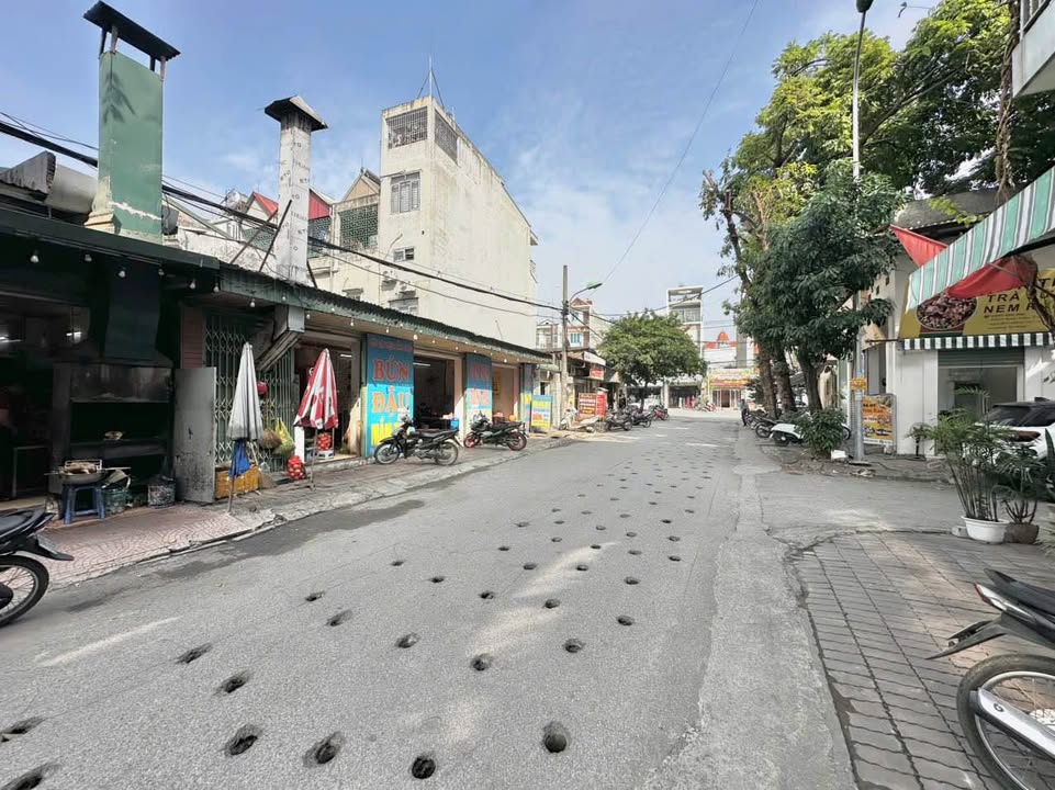 Nhà 3 tầng Tân Thịnh, Hòa Bình 60m² giá 3 tỷ - Vị trí vàng kinh doanh!