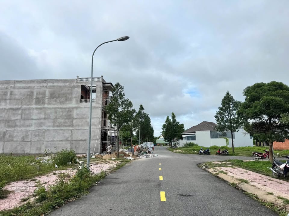 Đất nền KDC Idico2, Tân An, Long An 125m² giá 3.3 tỷ - Vị trí đắc địa, an ninh tốt!