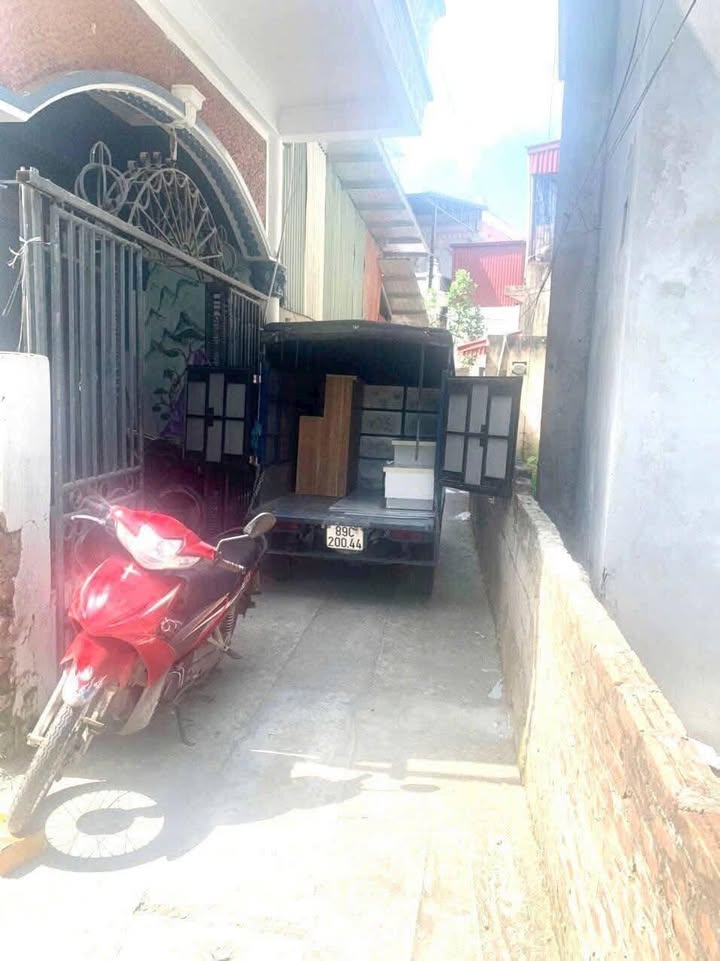 Nhà đẹp Duyên Hà, 42m², giá 3.85 tỷ - Sổ đỏ chính chủ, ngõ rộng 2.5m!