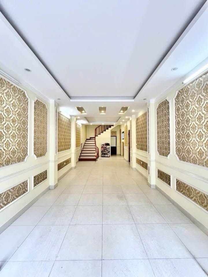 Nhà phân lô quân đội Hoàng Văn Thái 60m² giá 17 tỷ - Nhà đẹp ở ngay, full nội thất!