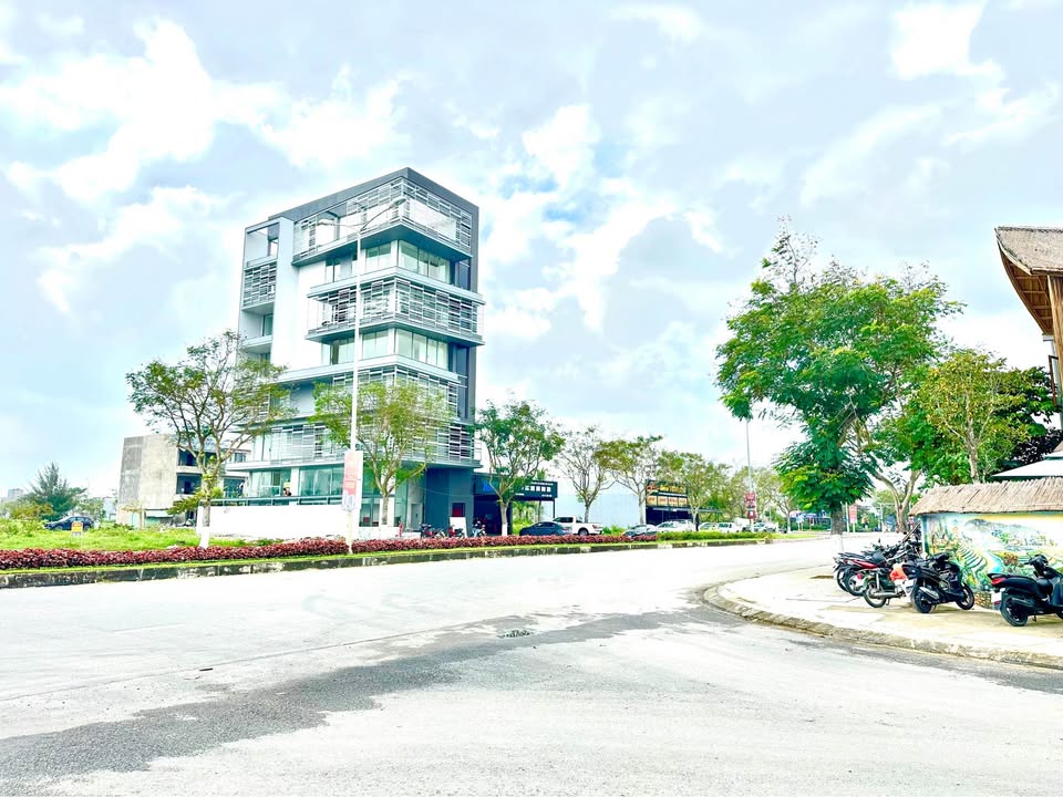 Đất nền Kinh Doanh đường Nam Kỳ Khởi Nghĩa 240m² giá 18.5 tỷ - Tiềm năng đầu tư cực cao!