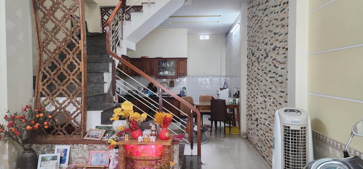 Nhà 3 tầng kiên cố tại Đường Điện Biên Phủ, 50m² giá 5.1 tỷ - Ô tô đỗ cửa, nở hậu tài lộc!