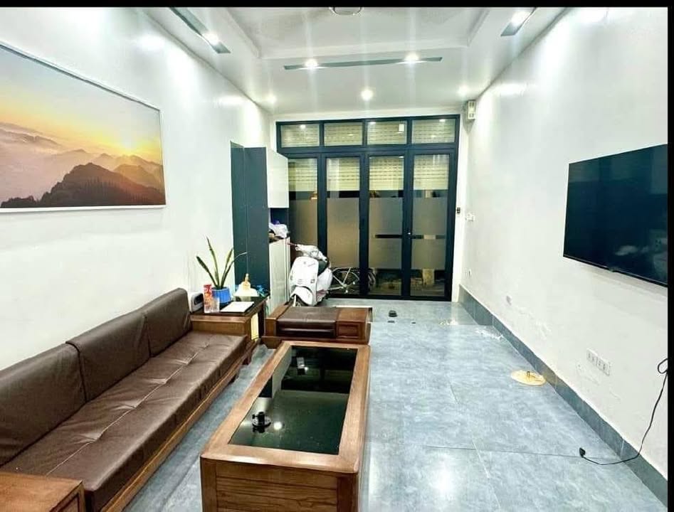 Nhà riêng Đa Sỹ Kiến Hưng 37m² giá 5.8 tỷ - Gần chợ và ô tô