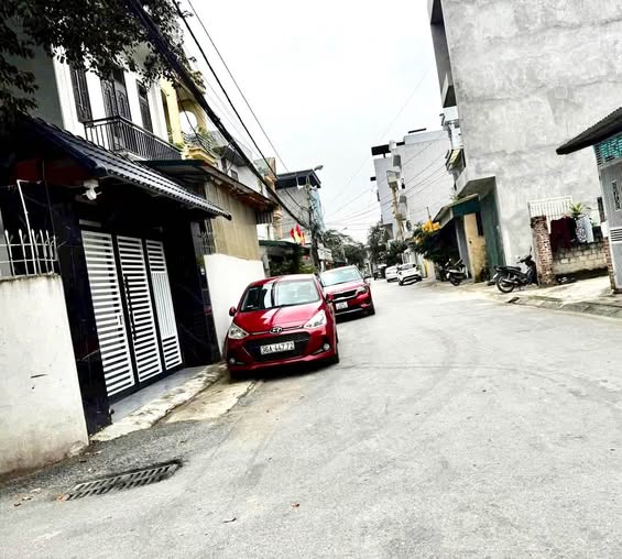 Nhà 3 tầng Đông Hương, 40m² giá 3 tỷ - Kinh doanh thuận lợi!