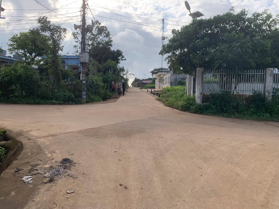 Nhà 2 mặt tiền Cư Huê, Ea Kar 312m² giá 1.35 tỷ - Đầu tư lý tưởng!