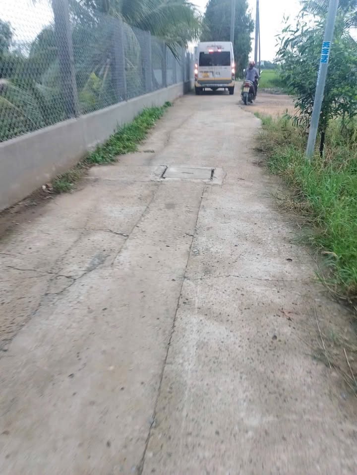 Nhà cấp 4 Tân Bửu, Bến Lức, Long An 143m² giá 1,65 tỷ - Gần đường xe hơi