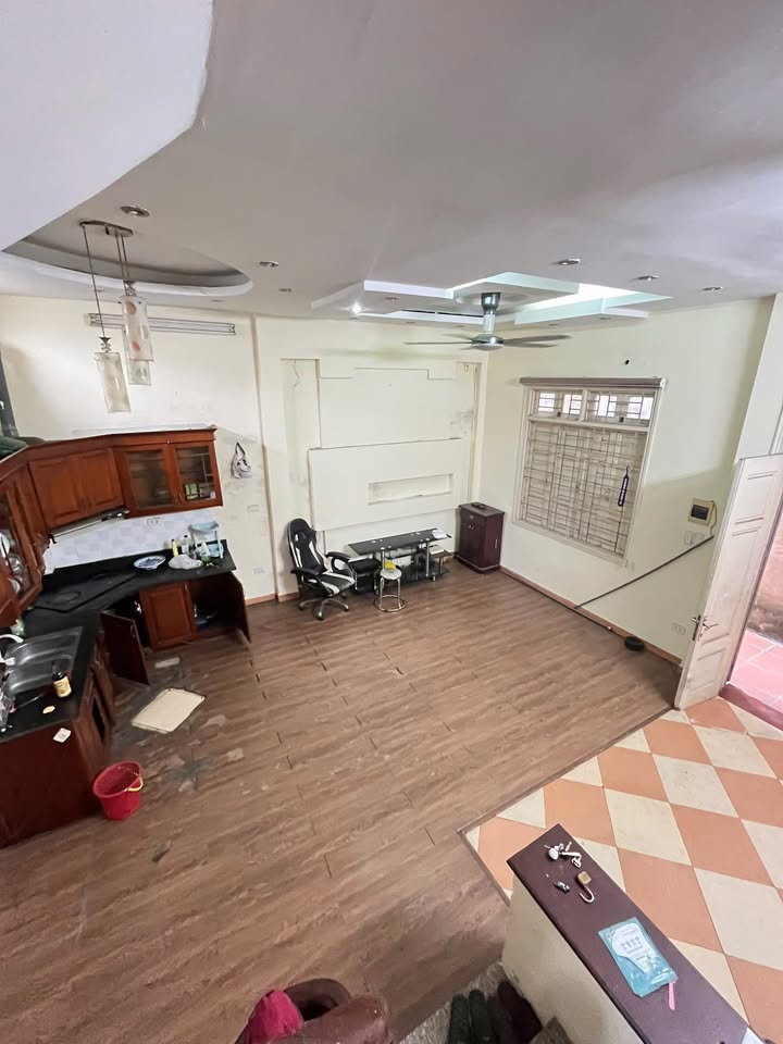 Nhà nguyên căn ngõ 320 Khương Đình, 40m² - Cho thuê giá tốt!