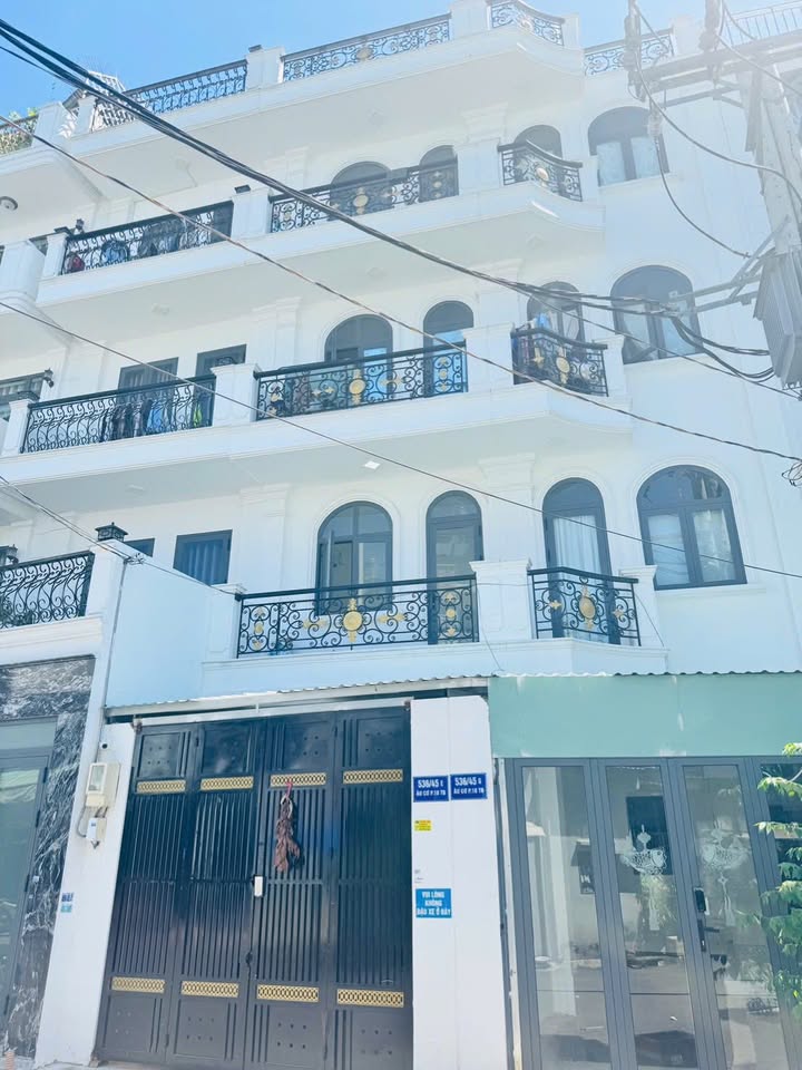 Căn hộ dịch vụ 536/45G Âu Cơ 144m² giá 26 tỷ - Đầu tư sinh lời ngay!