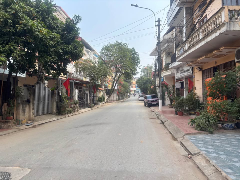 Cho thuê Front House đường Nhị Thanh Lạng Sơn 100m² - Thiết kế rộng rãi, phù hợp làm văn phòng!