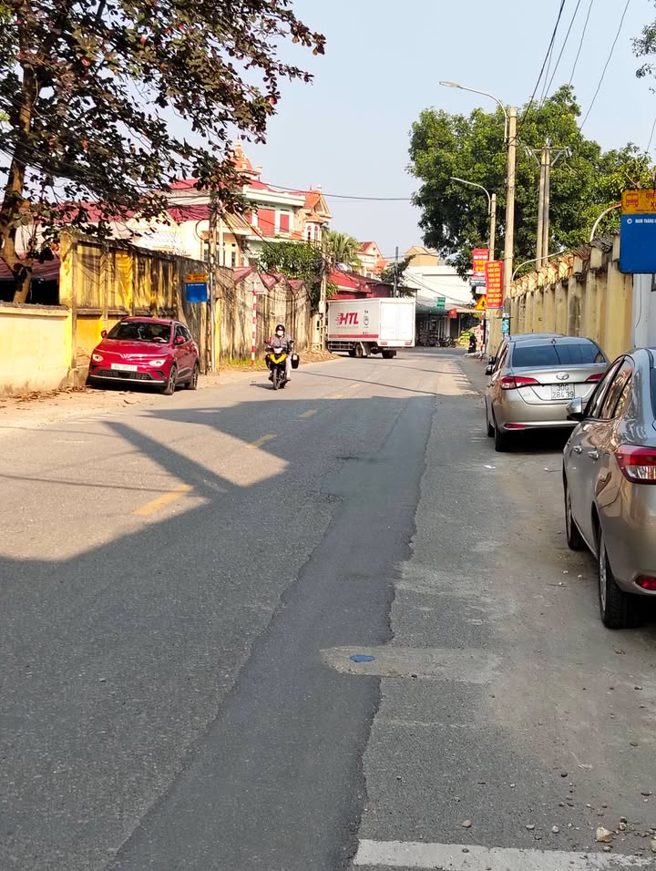 Đất thổ cư Đông Xuân, Sóc Sơn 61m² giá 1 tỷ - Sổ đỏ chính chủ, vị trí đẹp!