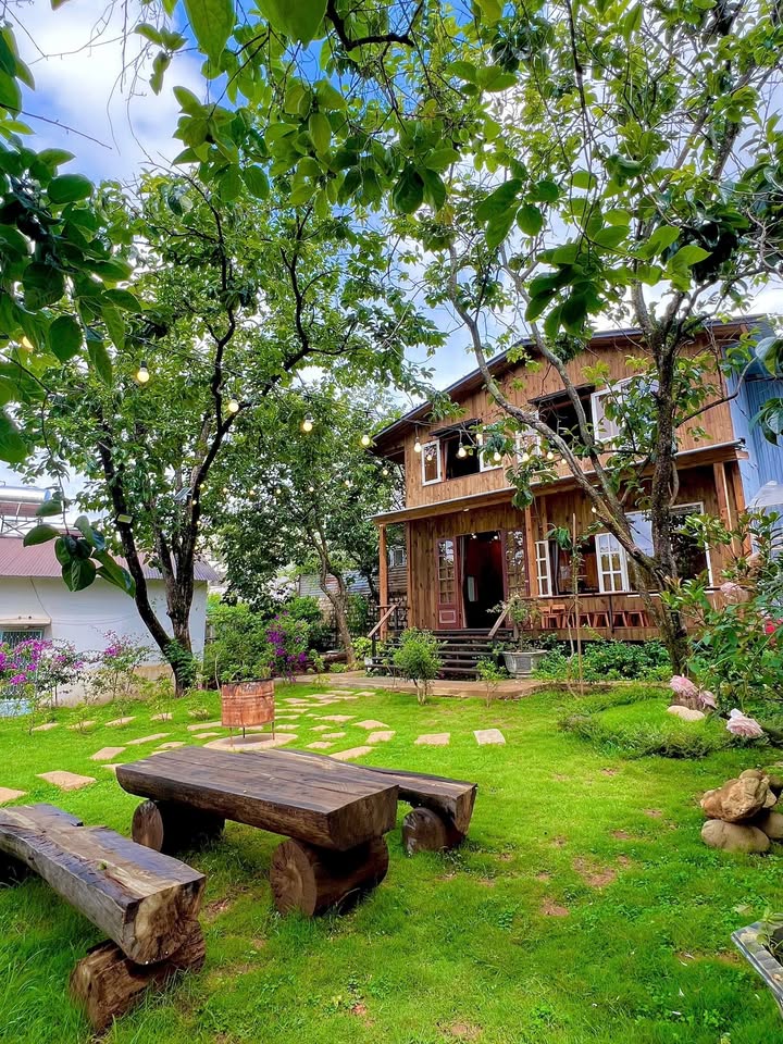 Nhà cho thuê 3PN Đà Lạt - Tầng trệt sang trọng, sân BBQ ngoài trời