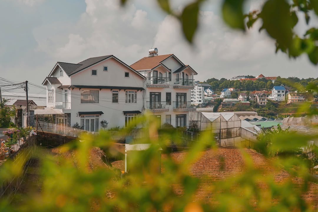 Villa cho thuê tại Đà Lạt 4PN giá thỏa thuận - View nhà lồng siêu đẹp