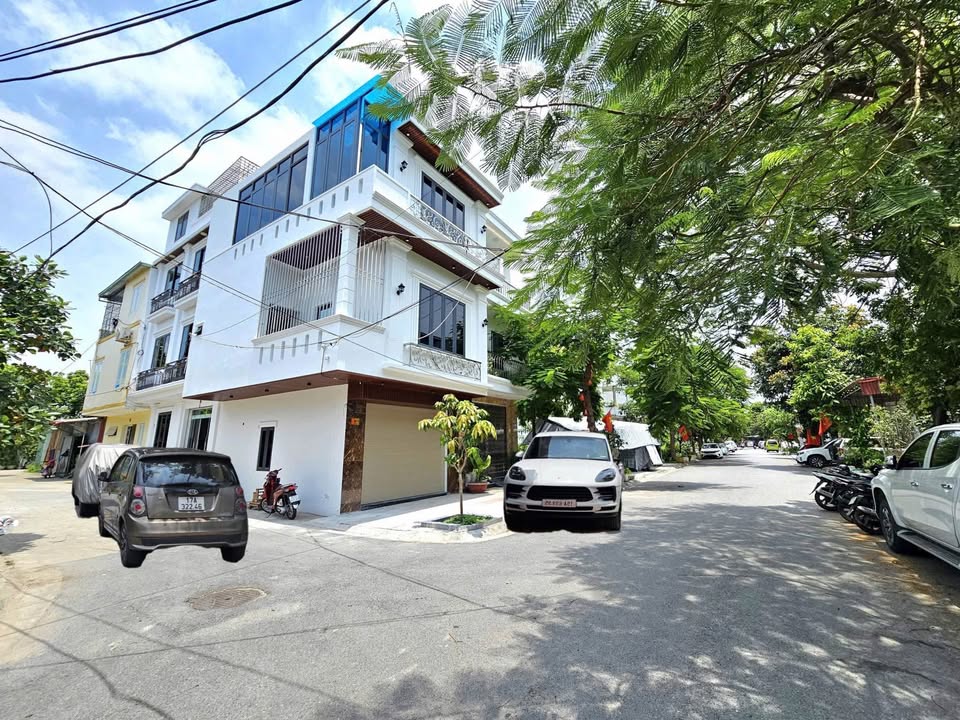 Bán nhà phân lô Khúc Thừa Dụ 30m² giá 4.48 tỷ - Kết cấu chắc chắn, 2 mặt đường ô tô!