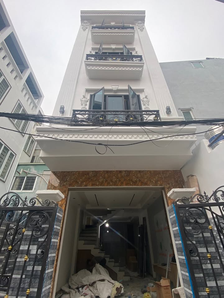 Nhà phố xây mới tại Đình Đông, Lê Chân 54m² giá 4.25 tỷ - Sân cổng riêng thoải mái!