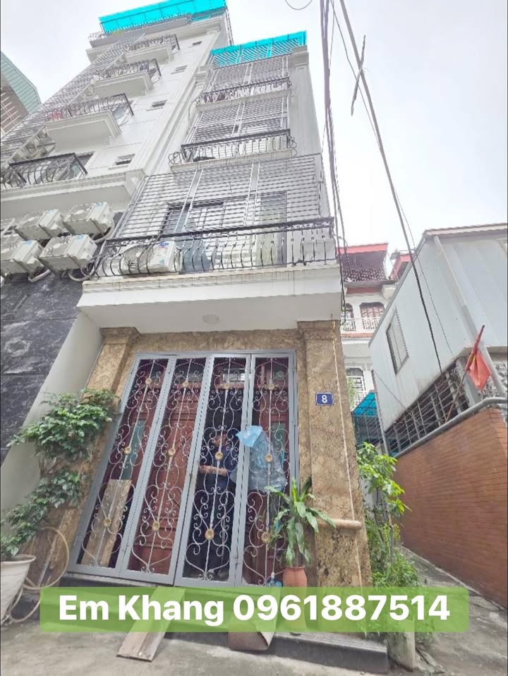 Nhà lô góc KĐT Định Công 38m² giá 10.5 tỷ - Đầy đủ nội thất, view hồ