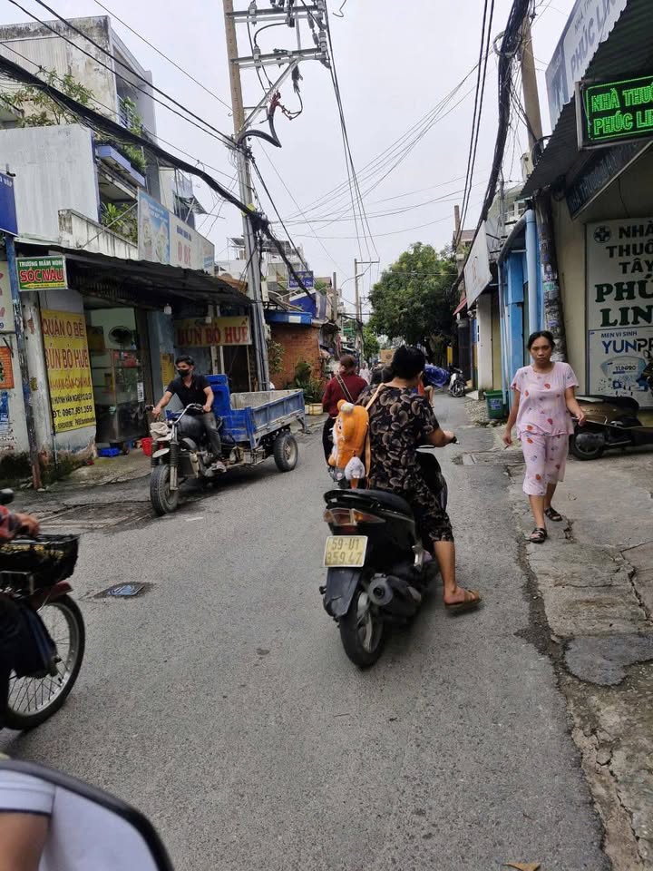 Cho thuê mặt bằng kinh doanh góc riêng biệt đường Huỳnh Văn Nghệ, 72m² giá 10 triệu - Khu vực sầm uất, thuận tiện buôn bán!